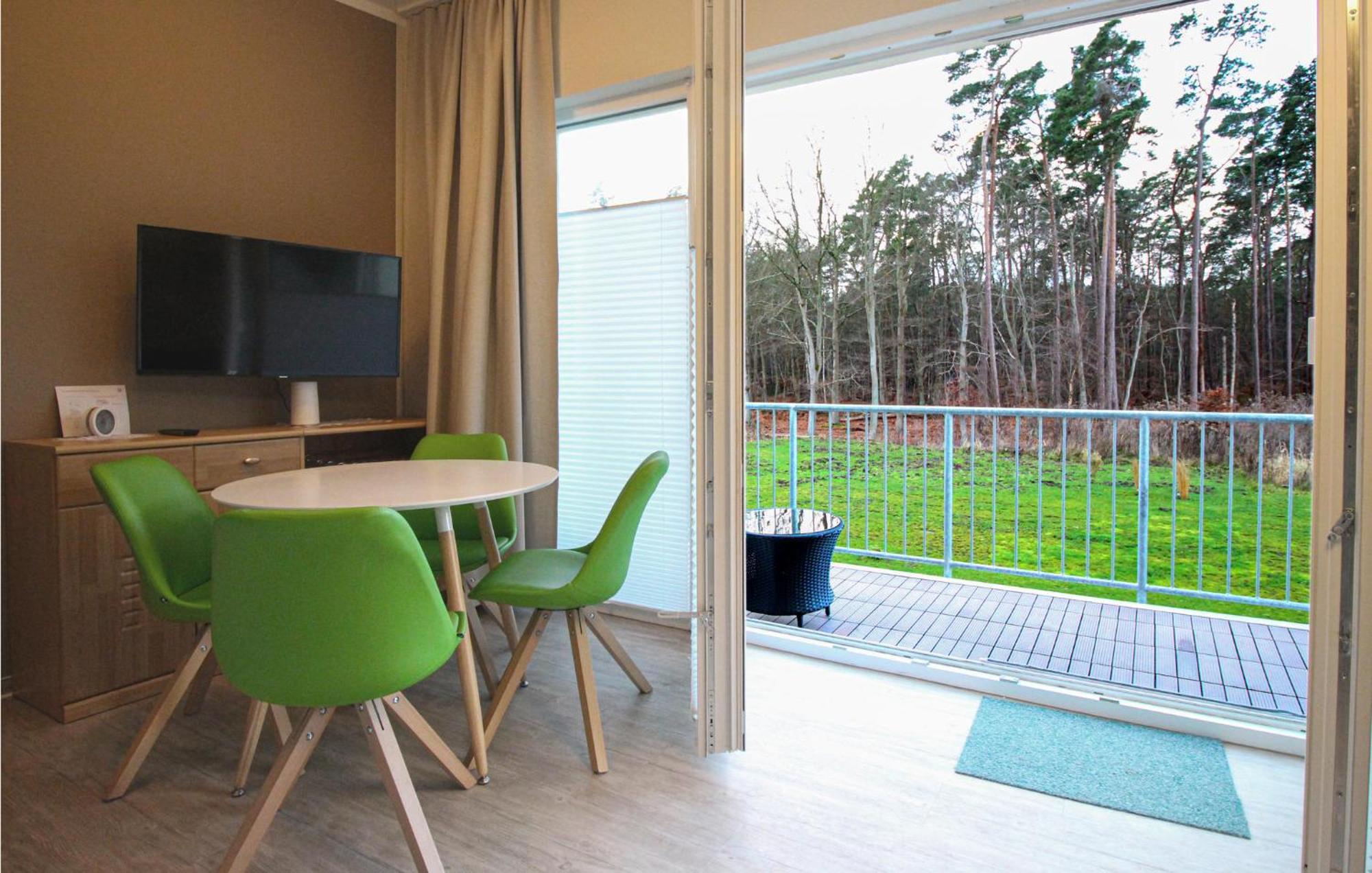 Stunning Apartment In Graal-Mueritz With Kitchen Exterior foto